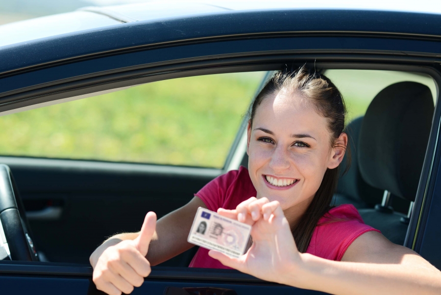 ¿Me sirve en España mi permiso de conducir de mi país?